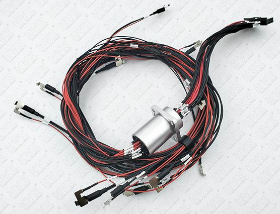 定制航空连接器时，如何确保其电磁兼容性？